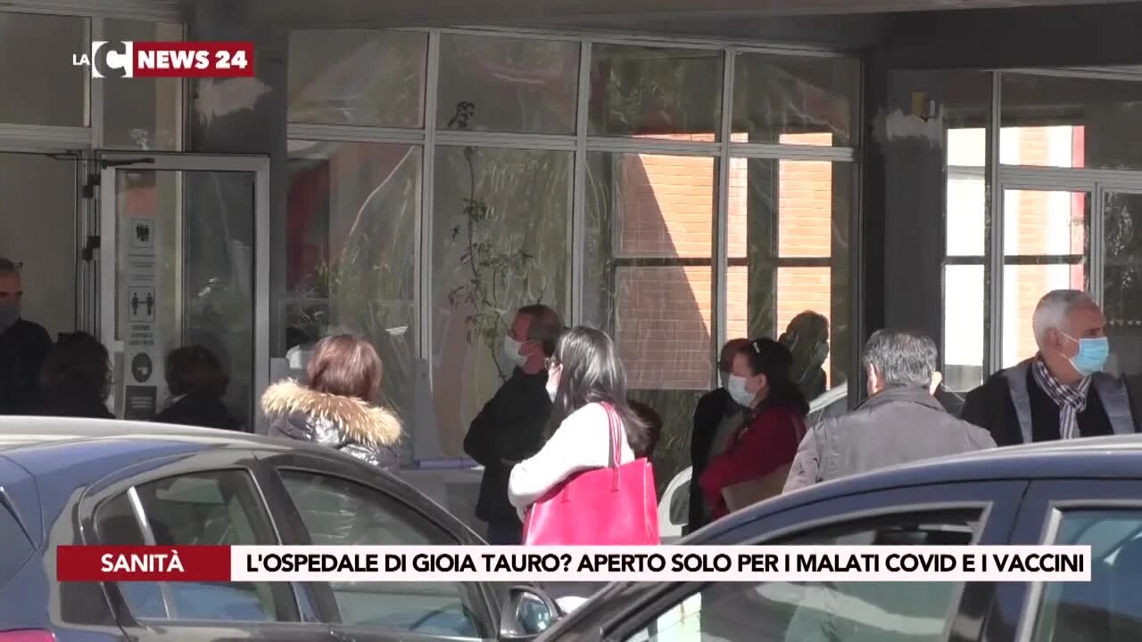 Ospedale di Gioia Tauro aperto solo per i malati Covid e i vaccini