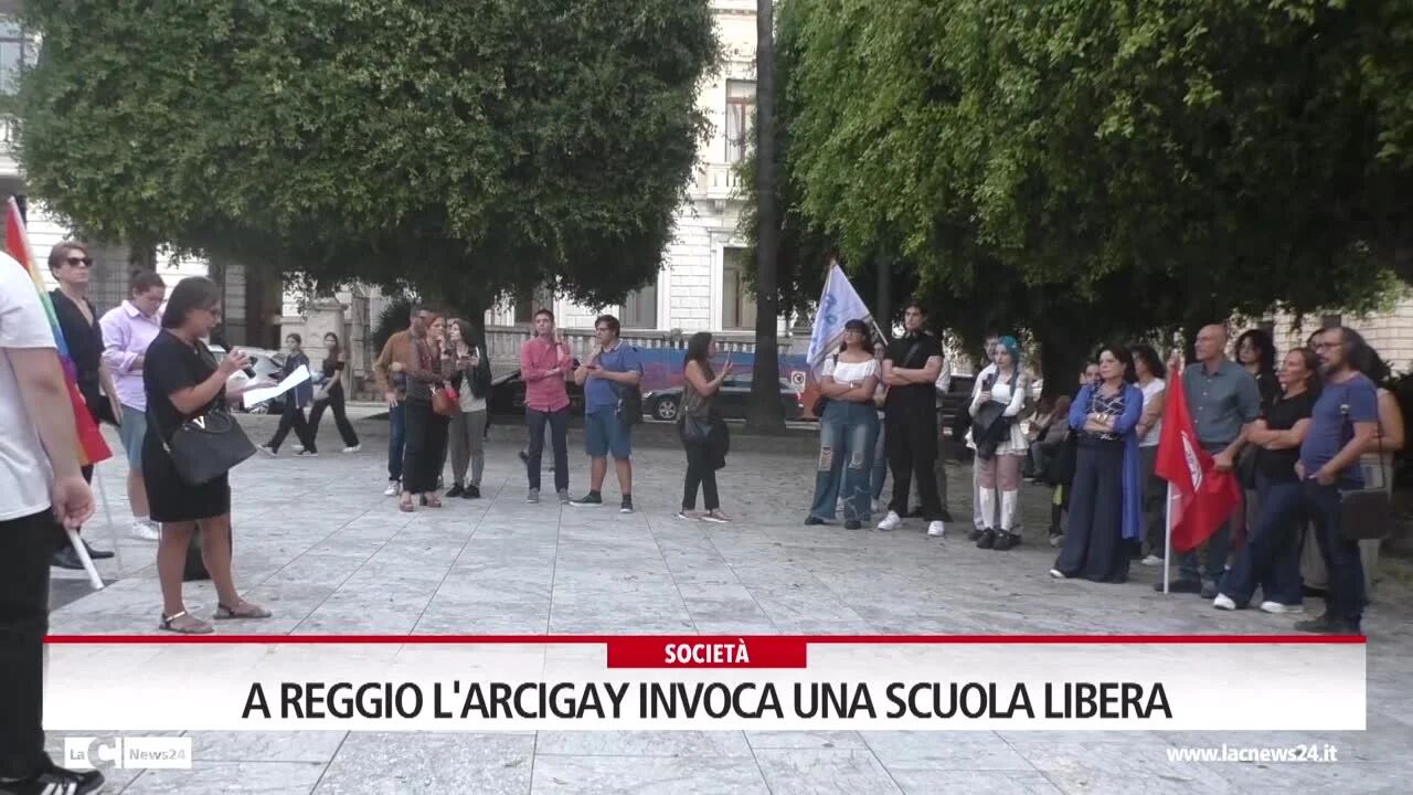 A Reggio l'arcigay invoca una scuola libera