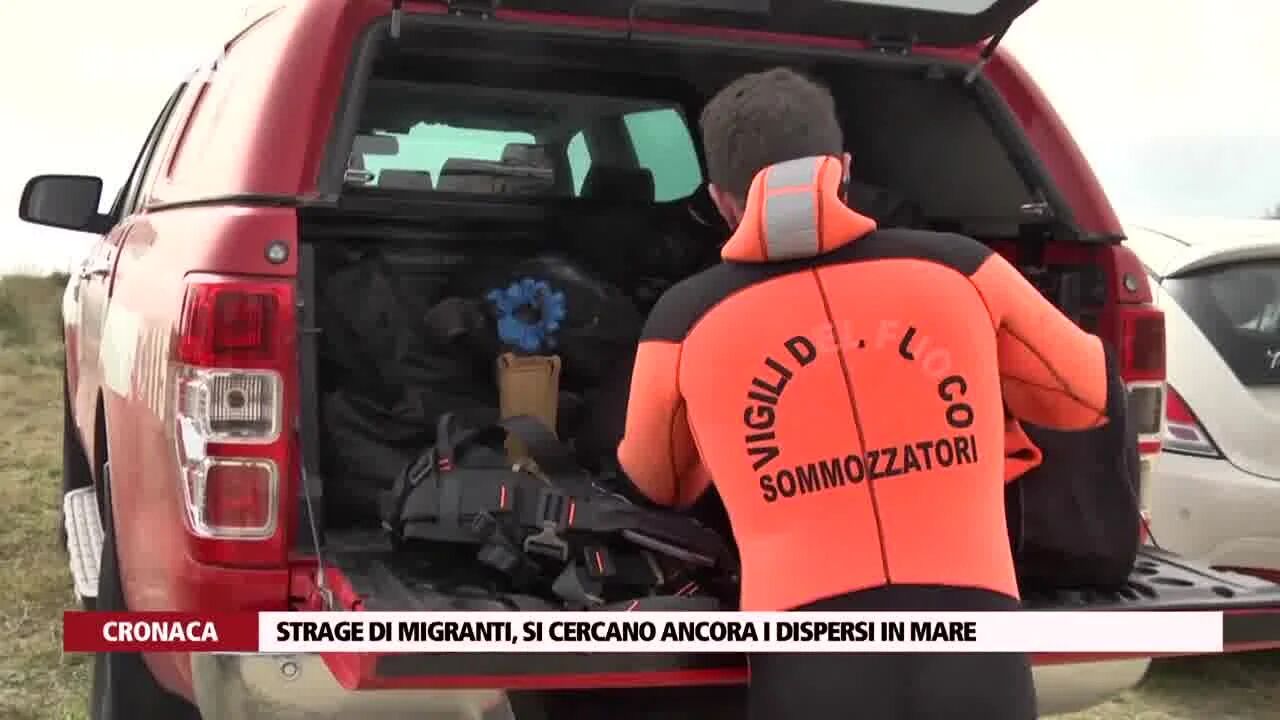 Strage di migranti, si cercano ancora i dispersi in mare