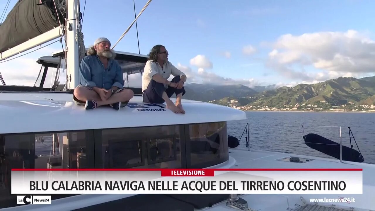 Blu Calabria naviga nelle acque del Tirreno cosentino