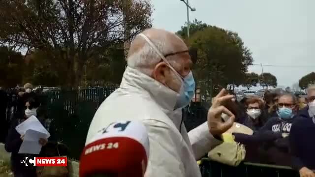 Vibo, scorte finite: proteste per l'interruzione della campagna vaccinale