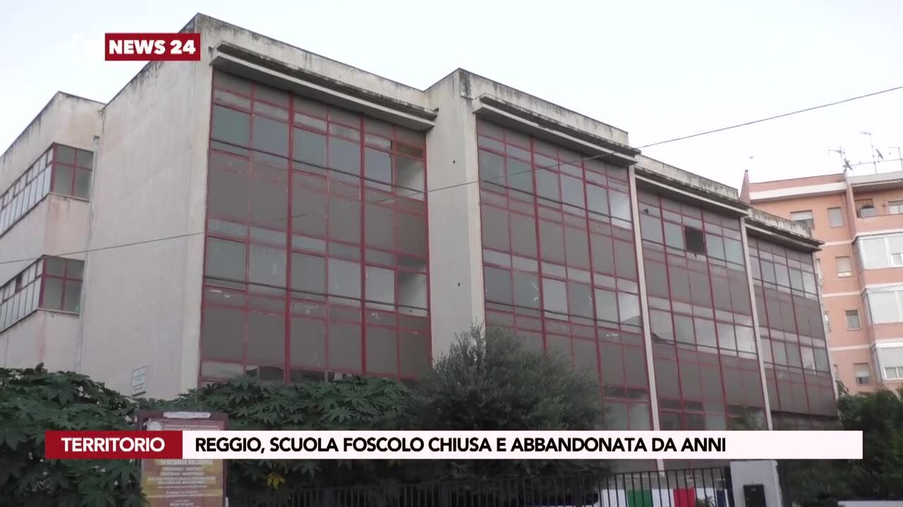 Reggio, scuola Foscolo chiusa e abbandonata da anni