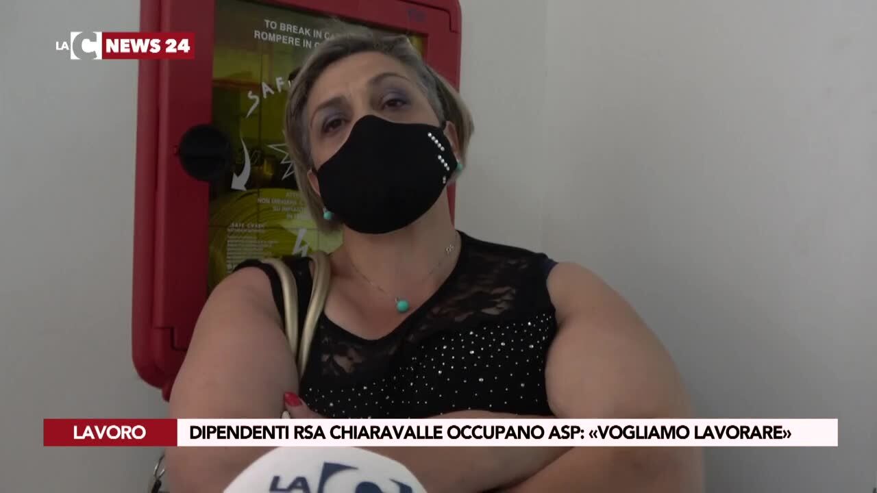 Dipendenti Rsa Chiaravalle occupano Asp: «Vogliamo lavorare»