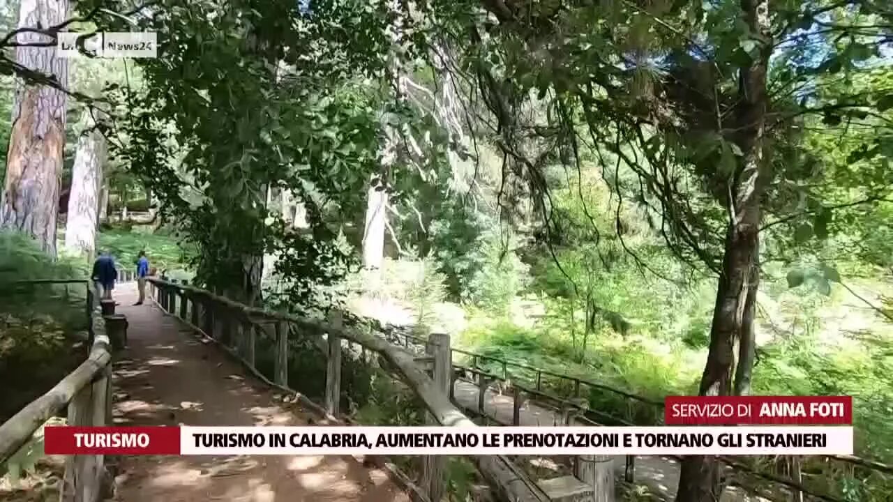 Turismo in Calabria, aumentano le prenotazioni e tornano gli stranieri