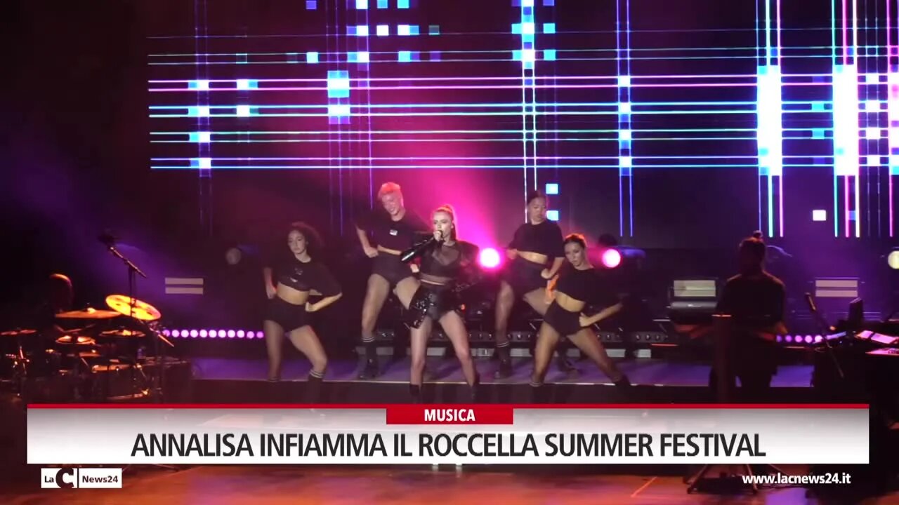 Annalisa infiamma il Roccella summer festival