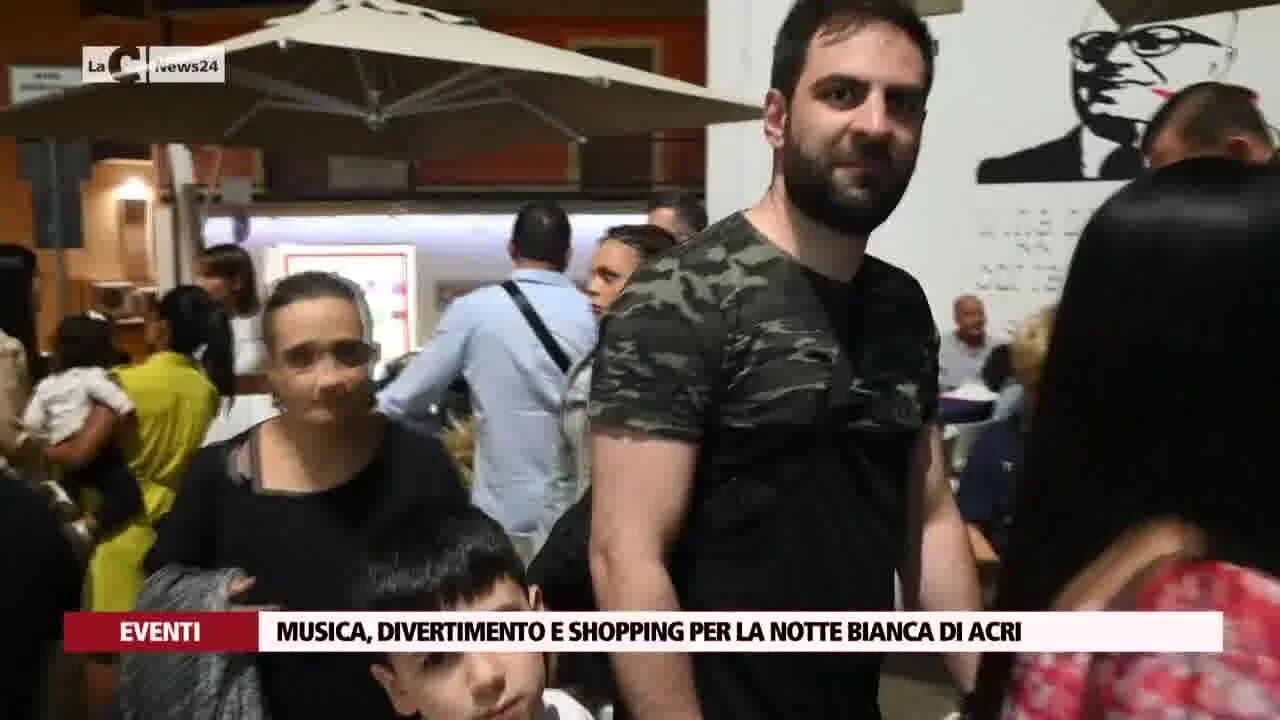 Musica, divertimento e shopping per la notte bianca di Acri