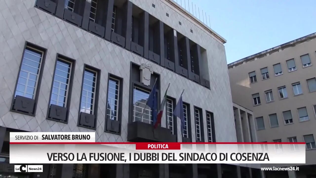 Verso la fusione, i dubbi del sindaco di Cosenza