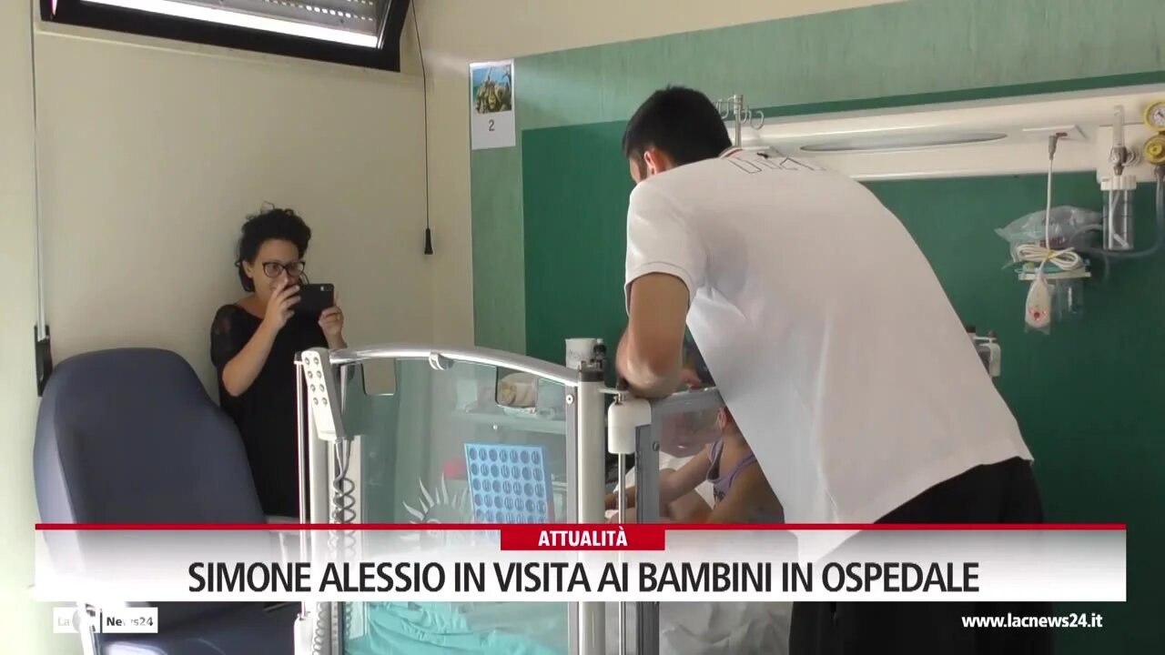 Simone Alessio in visita ai bambini in ospedale