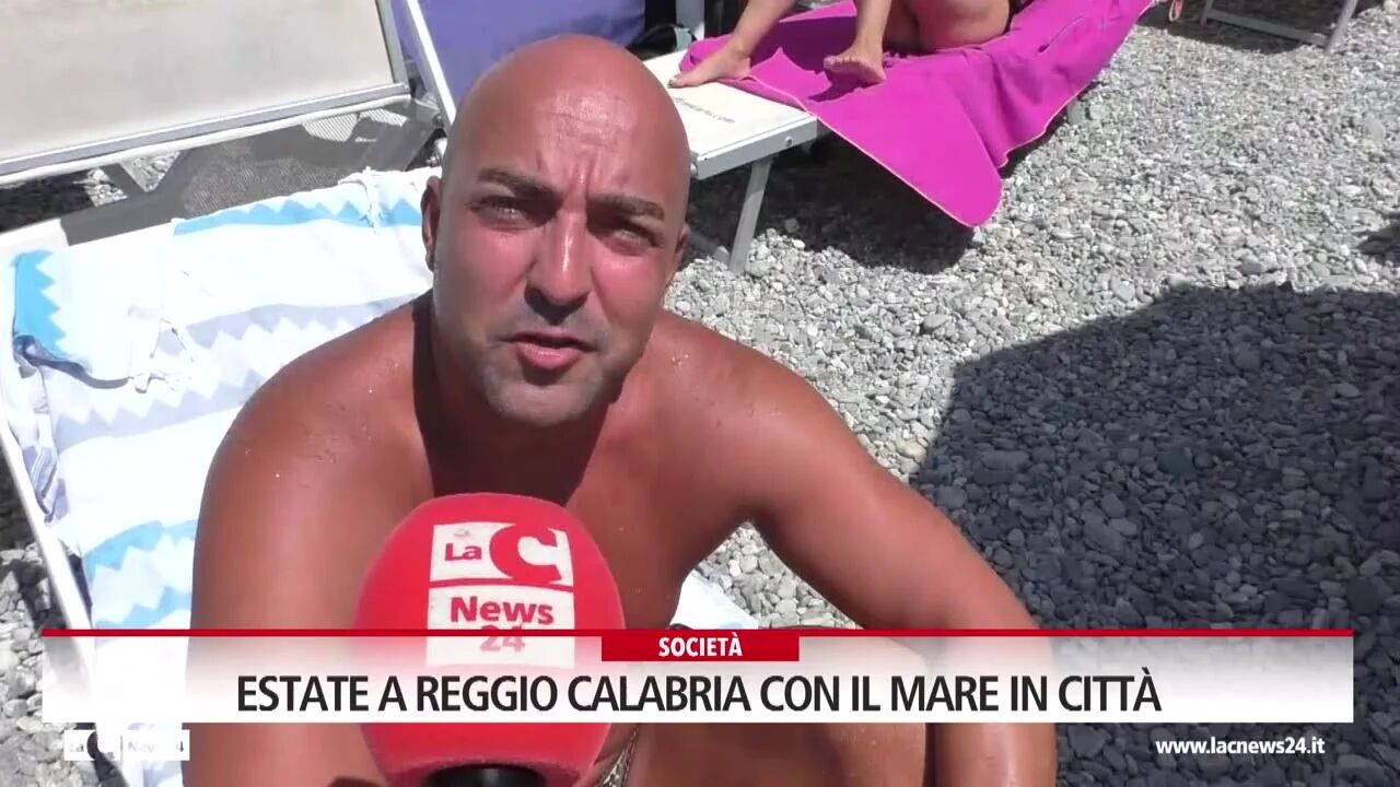 Estate a Reggio Calabria con il mare in città