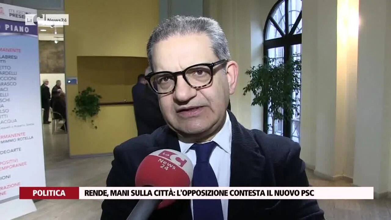 Rende, mani sulla città: l'opposizione contesta il nuovo Psc