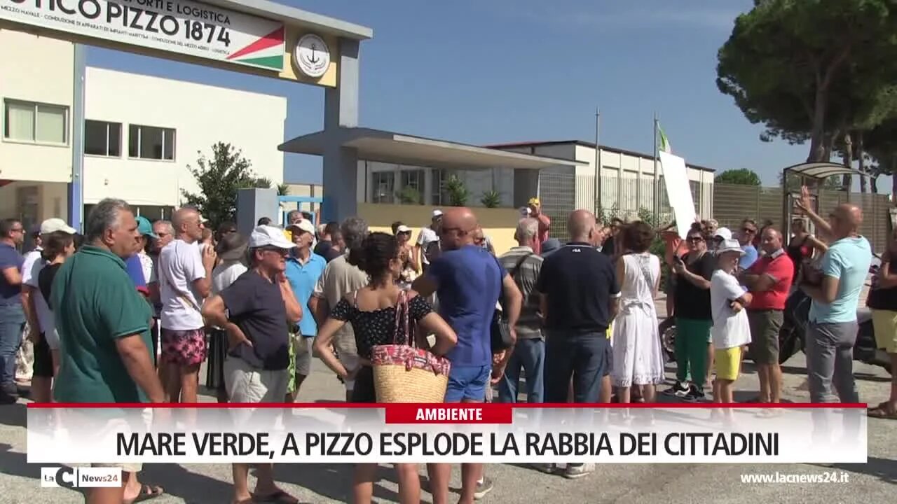 Mare verde, a Pizzo esplode la rabbia dei cittadini