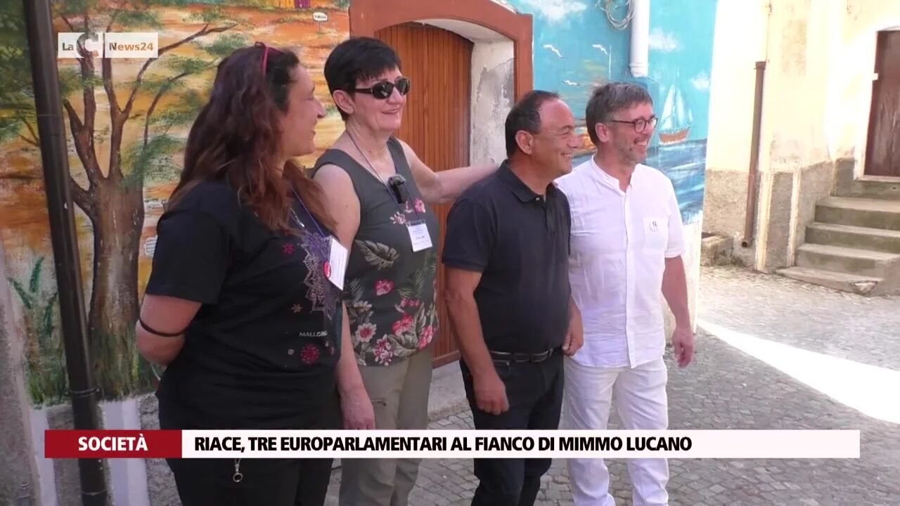 Riace, tre europarlamentari al fianco di Mimmo Lucano