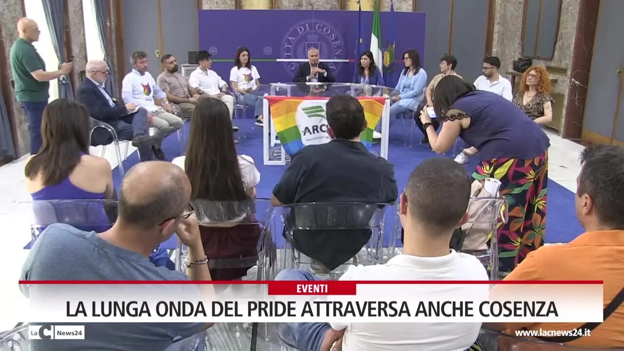 La lunga onda del pride attraversa anche Cosenza