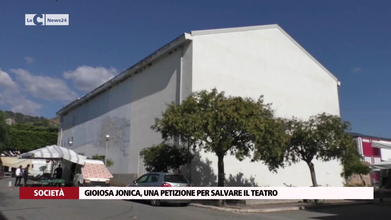 Gioiosa Jonica, una petizione per salvare il teatro