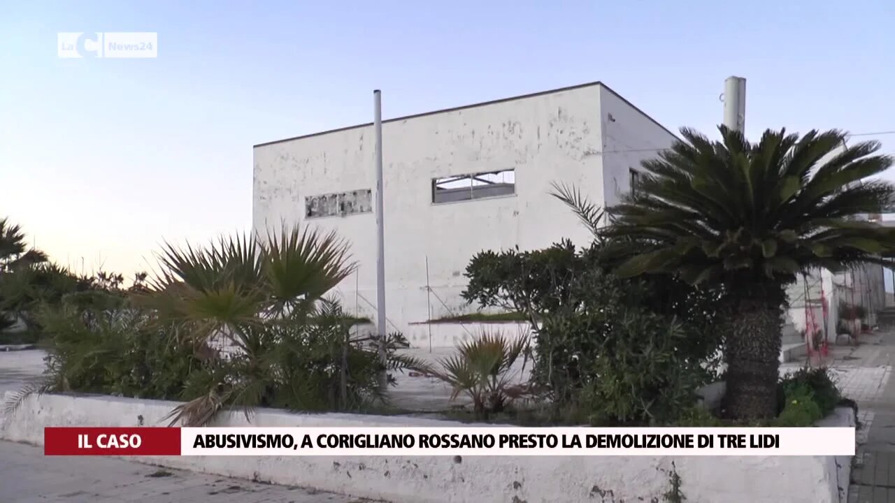Corigliano Rossano, il Comune invia le ruspe sul lungomare | VIDEO