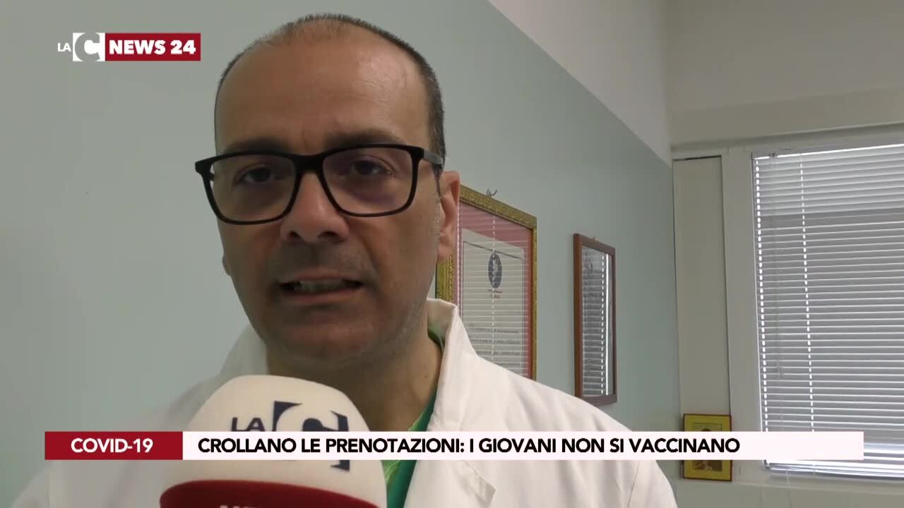 Crollano le prenotazioni i giovani non si vaccinano