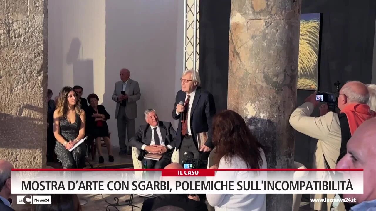 Mostra d’arte con Sgarbi, polemiche sull'incompatibilità