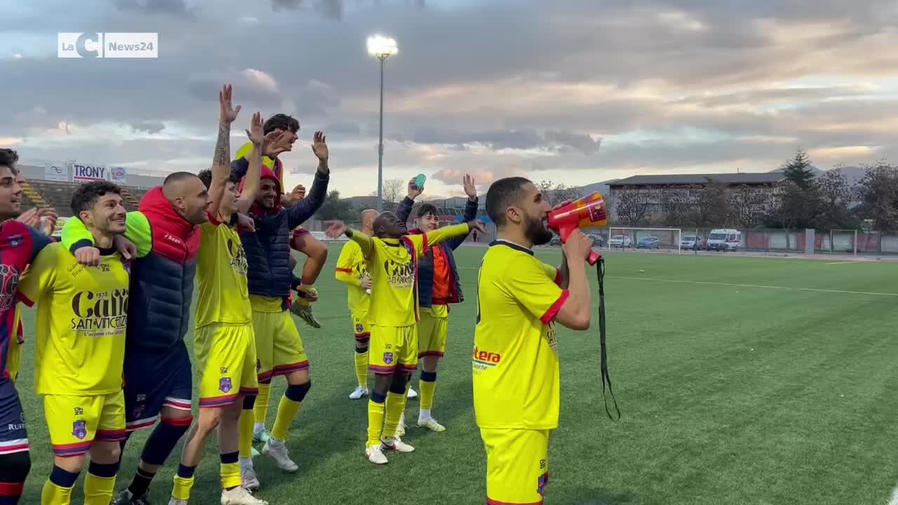 La Rossanese vola e Lorecchio diventa capo-ultras dei bizantini: ecco il video