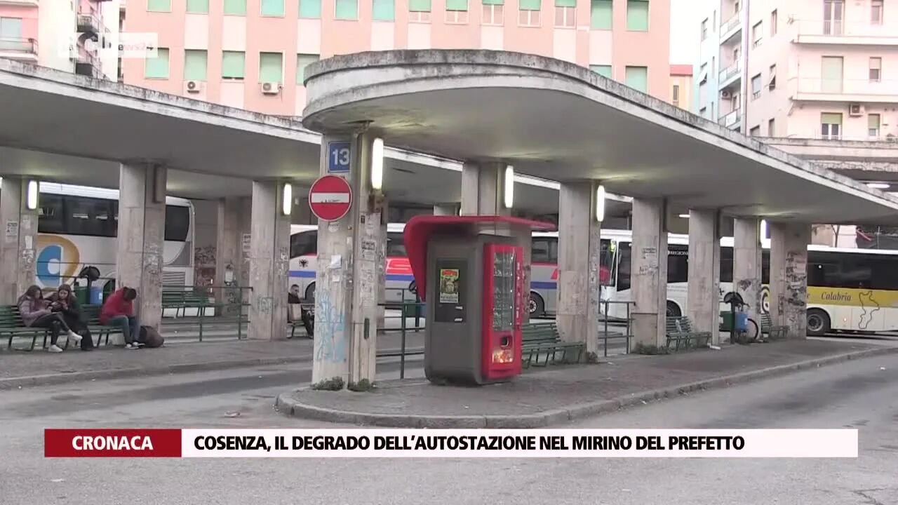 Cosenza, il degrado dell’autostazione nel mirino del prefetto