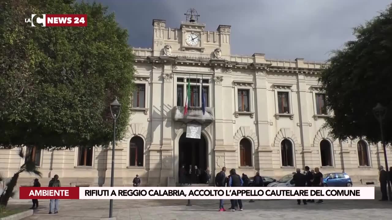 Rifiuti a Reggio Calabria, accolto l’appello cautelare del Comune