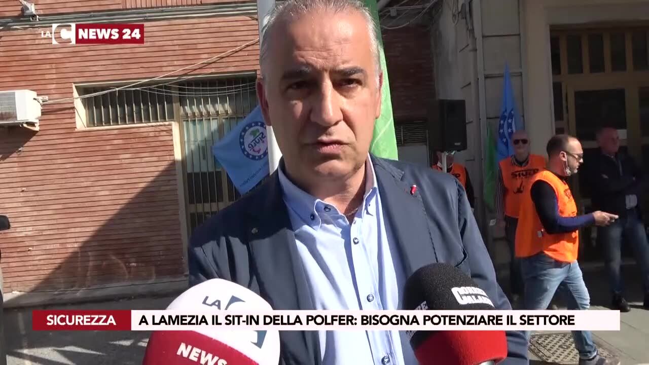 A Lamezia il sit-in della Polfer: bisogna potenziare il settore