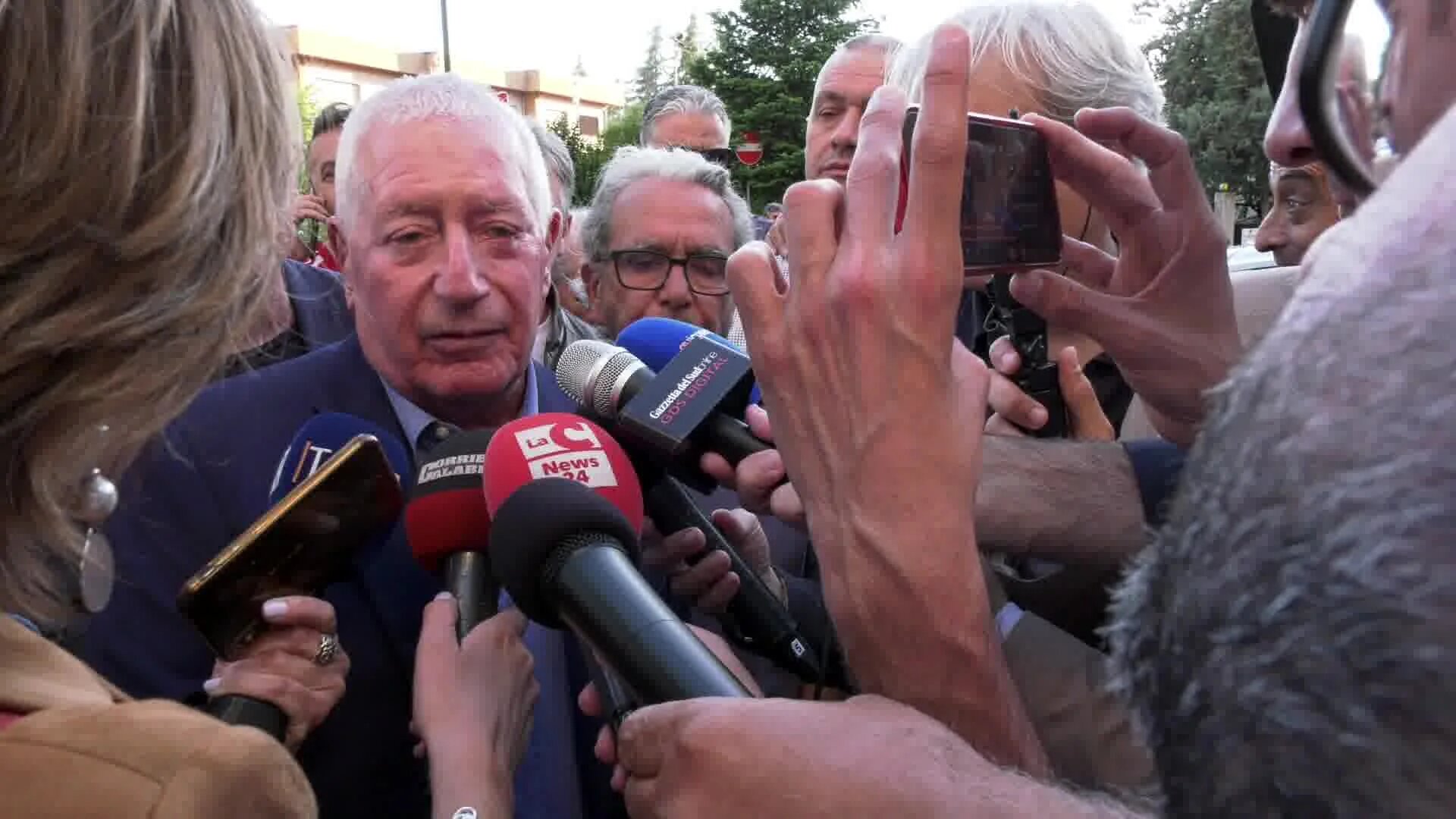Principe, ecco il plebiscito. Il primo pensiero è per la figlia: «Rosa Maria, ti dedico la vittoria» | VIDEO