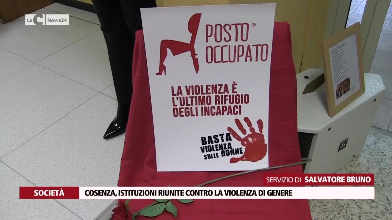Cosenza, istituzioni riunite contro la violenza di genere