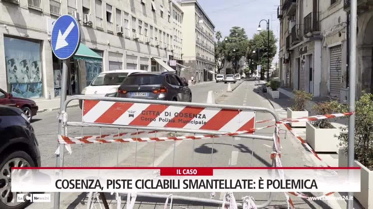 Cosenza, piste ciclabili smantellate: è polemica