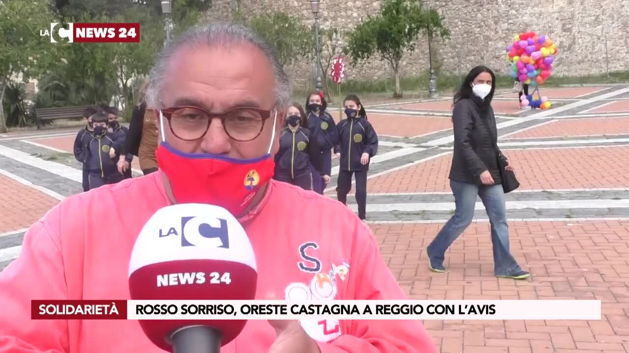 Rosso sorriso, Oreste Castagna a Reggio con l’Avis