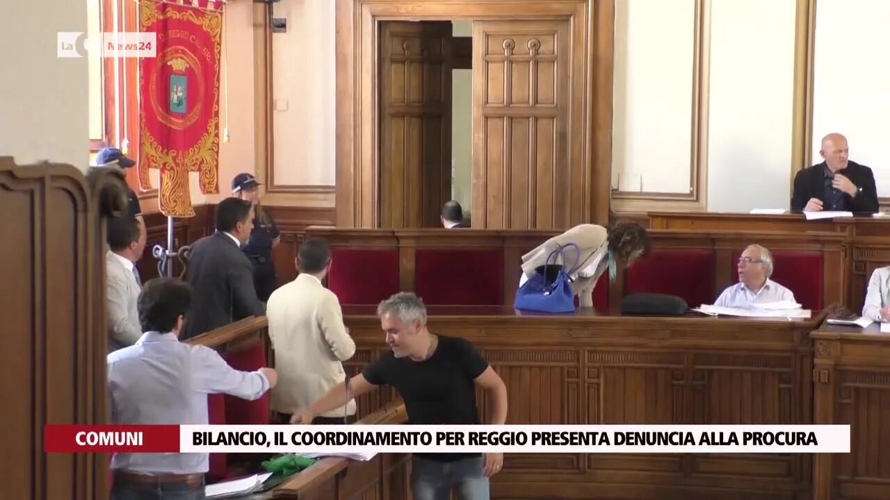 Bilancio, il coordinamento per Reggio presenta denuncia alla procura