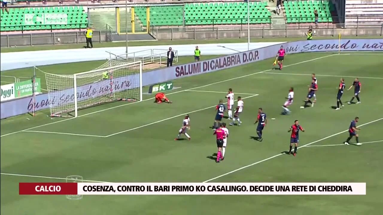 Cosenza, contro il Bari primo ko casalingo. Decide una rete di Cheddira