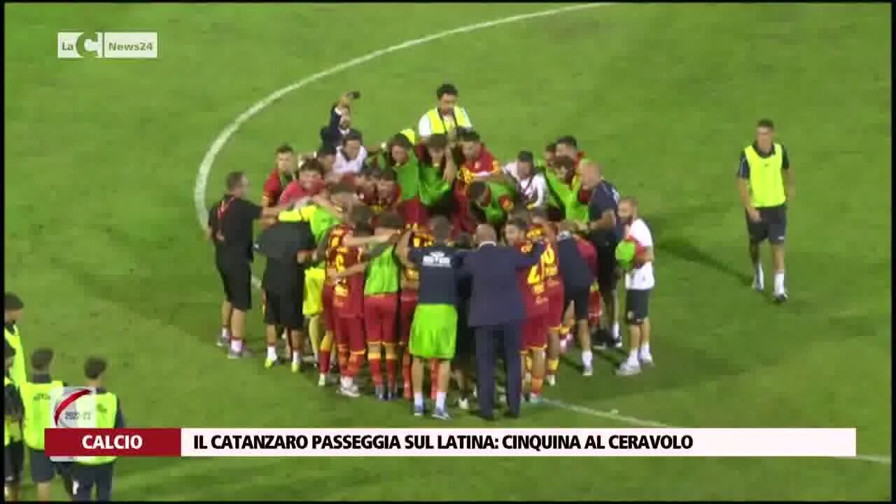 Il Catanzaro passeggia sul Latina: cinquina al Ceravolo