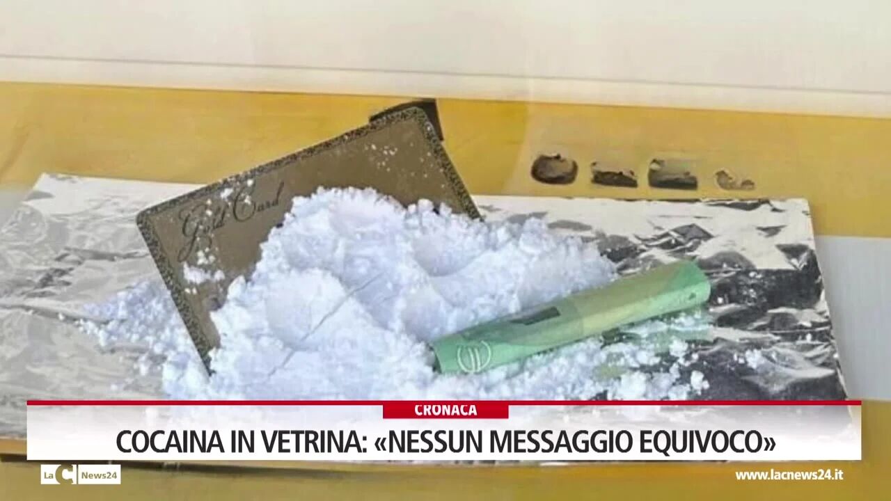Cocaina in vetrina: "Nessun messaggio equivoco"