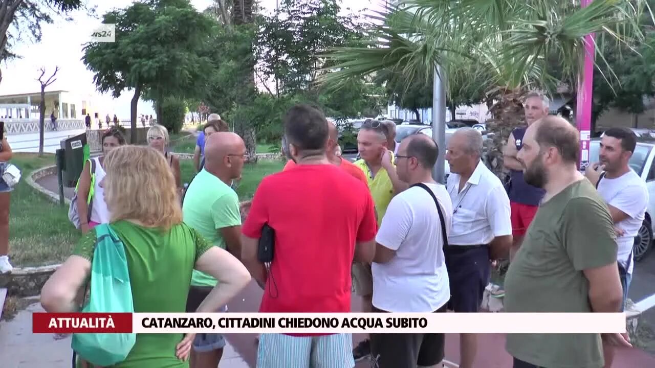 Catanzaro, cittadini chiedono acqua subito