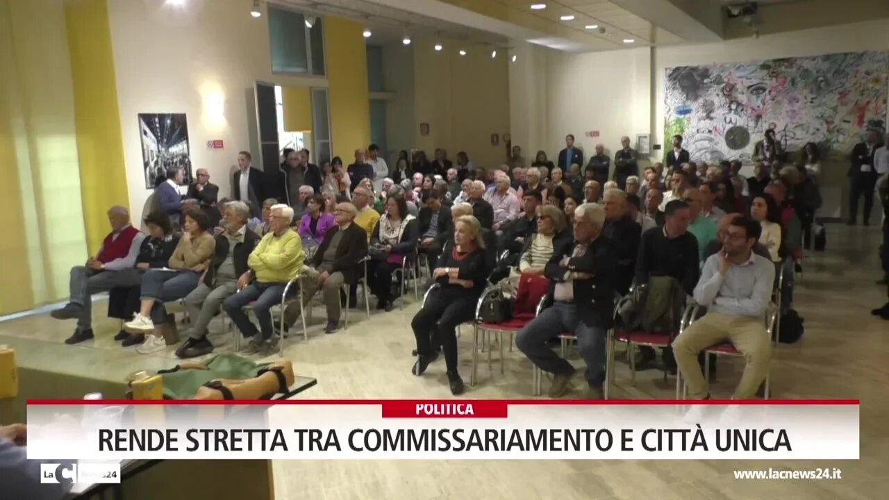 Rende stretta tra commissariamento e città unica