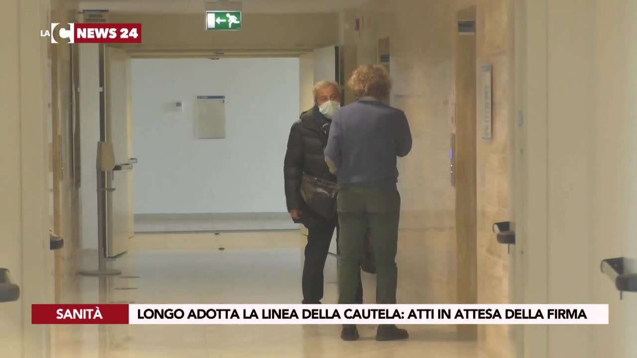 Longo adotta la linea della cautela: atti in attesa della firma