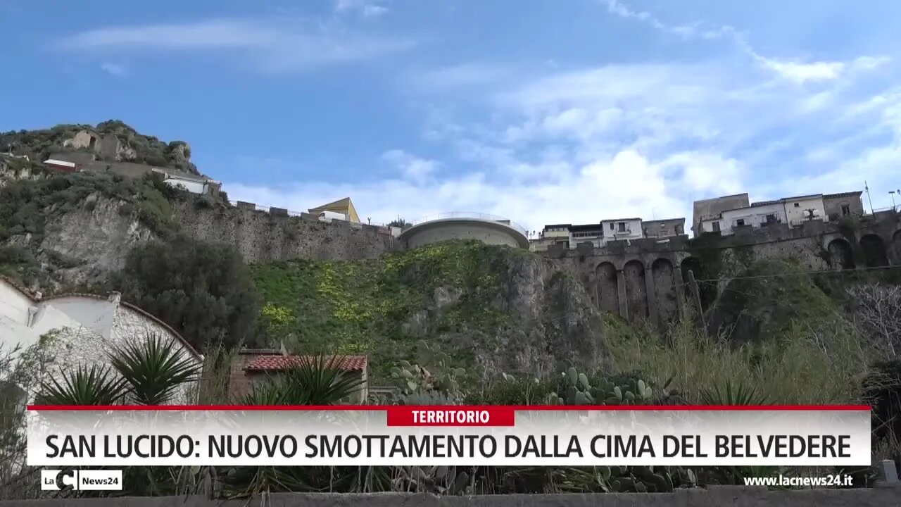 San Lucido: nuovo smottamento dalla cima del Belvedere