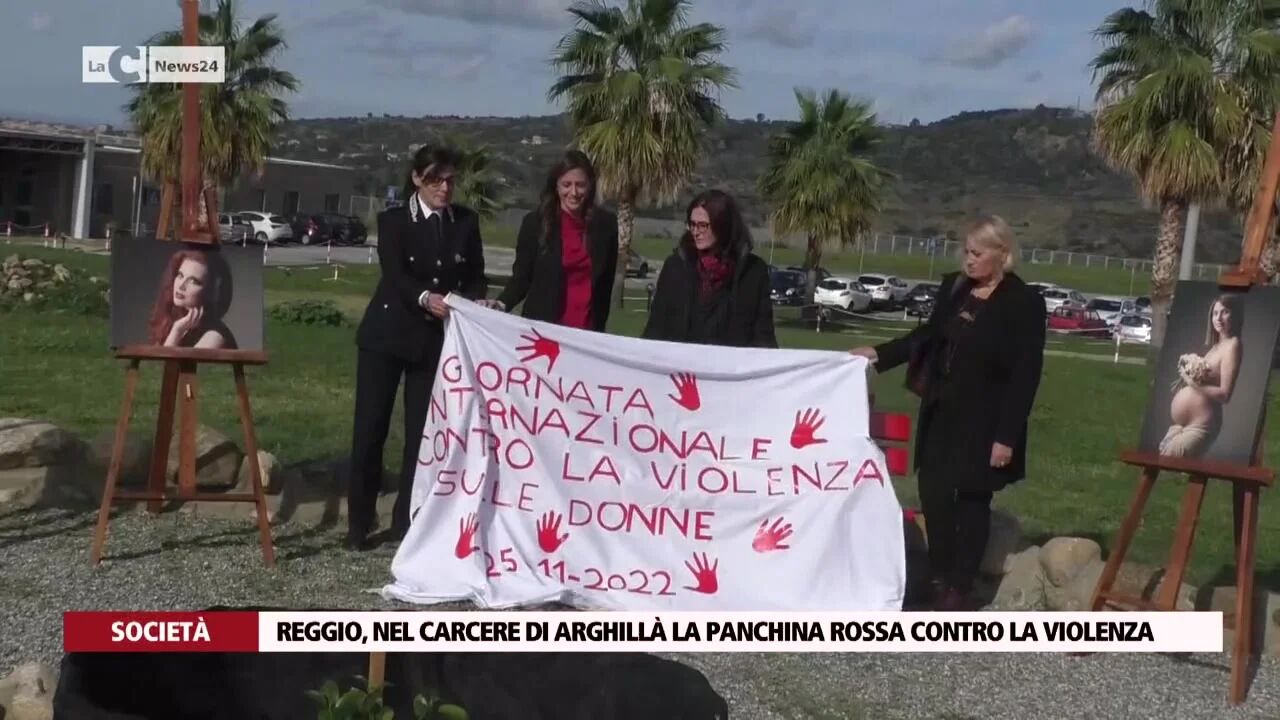 Reggio, nel carcere di Arghillà la panchina rossa contro la violenza