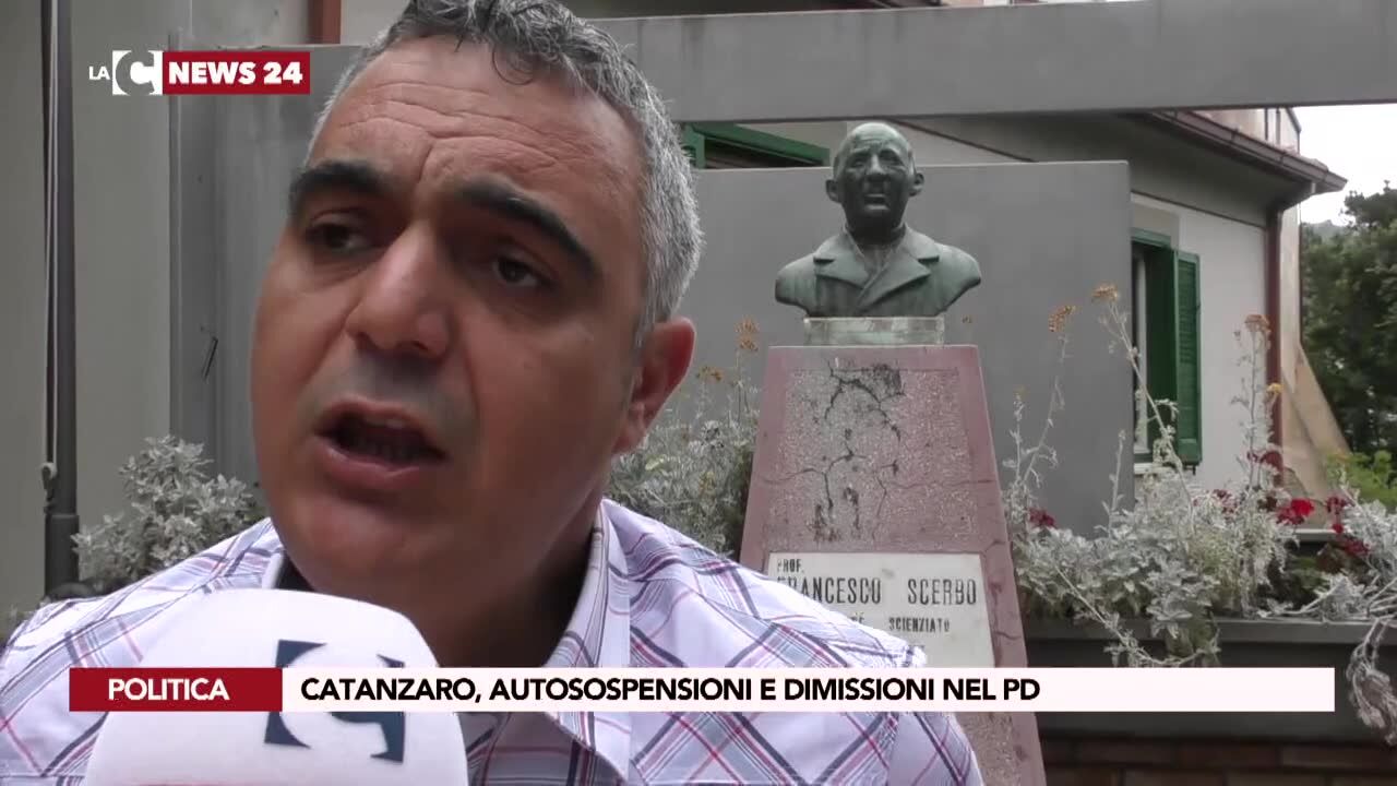 Catanzaro, autosospensioni e dimissioni nel Pd