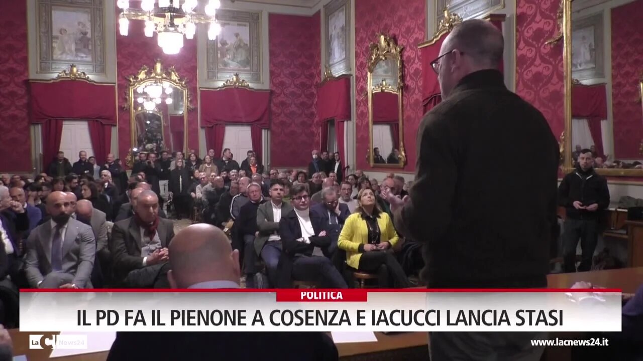 Il Pd fa il pienone a Cosenza e Iacucci lancia Stasi