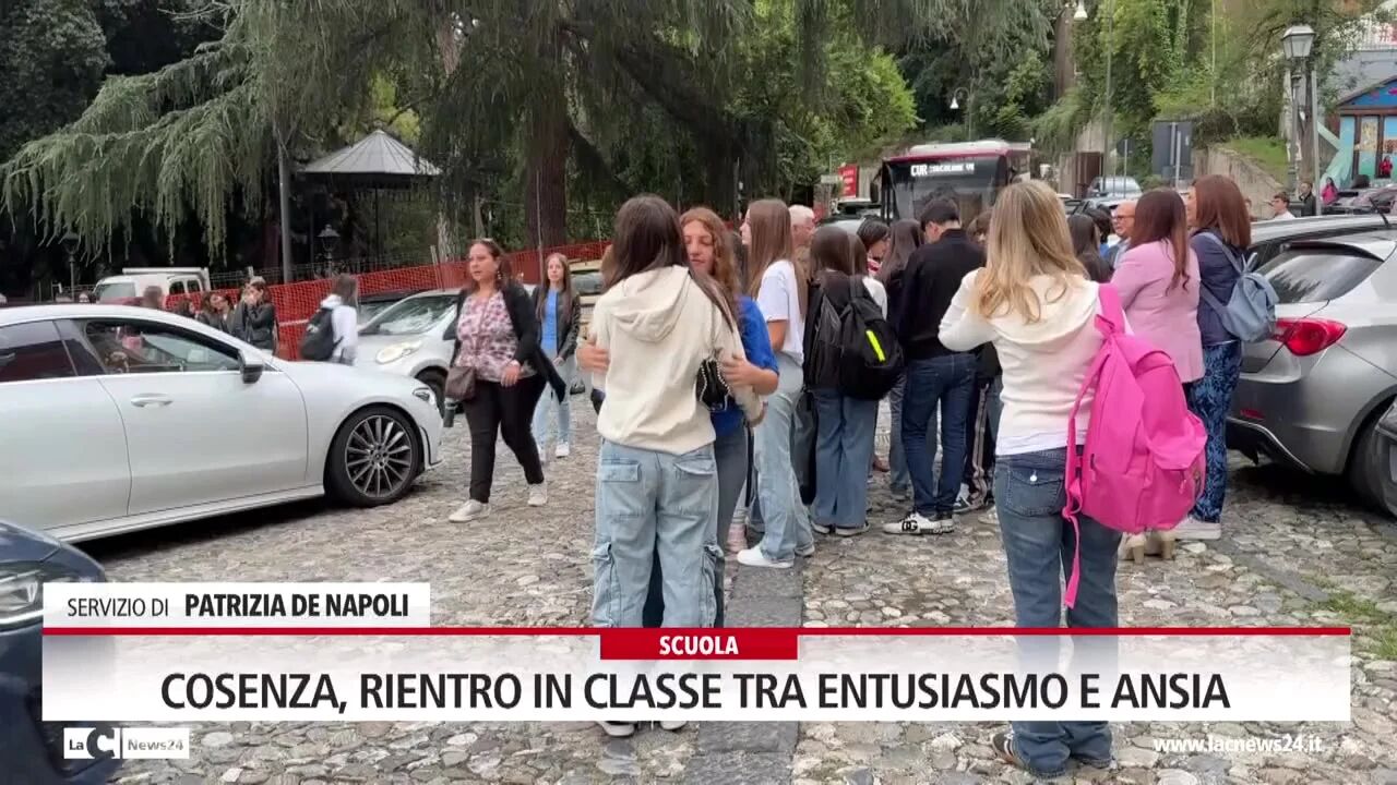Cosenza, rientro in classe tra entusiasmo e ansia