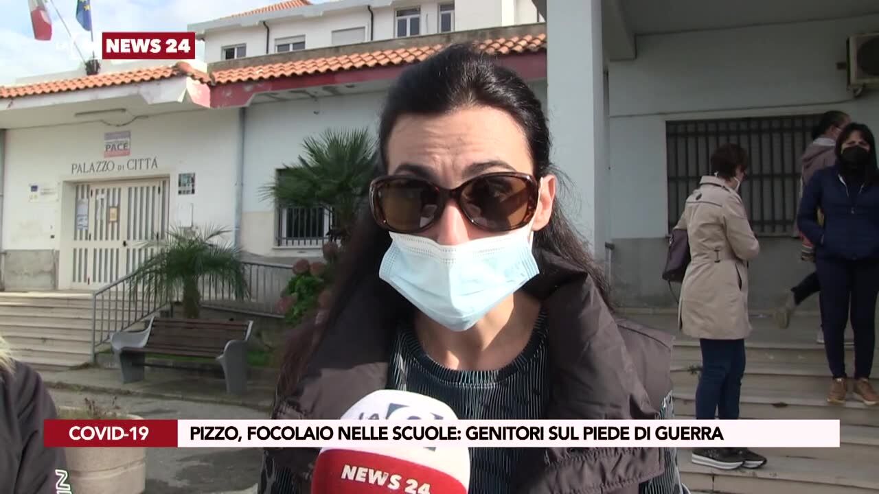 Pizzo, focolaio nelle scuole: genitori sul piede di guerra
