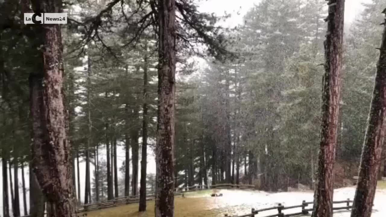 Neve sui pianori di Carlomagno e Lorica