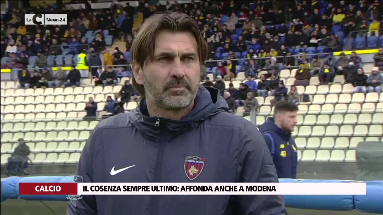 Il Cosenza sempre ultimo: affonda anche a Modena