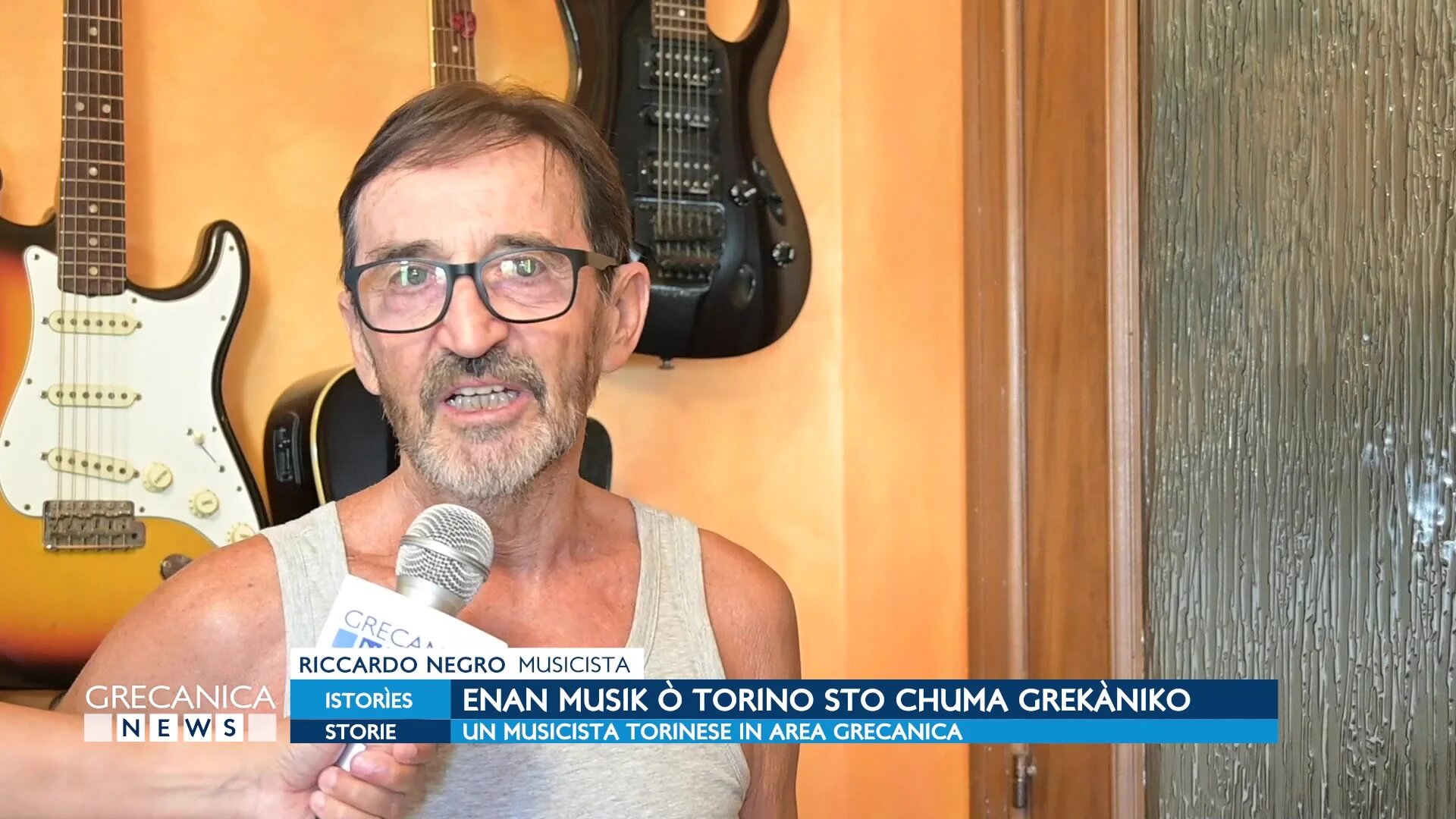 Riccardo, il musicista torinese innamorato della Calabria che porta avanti le tradizioni grecaniche in note