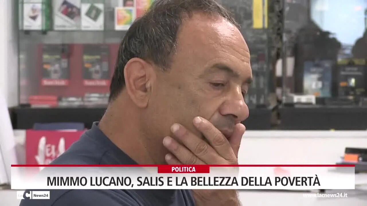 Mimmo Lucano, Salis e la bellezza della povertà