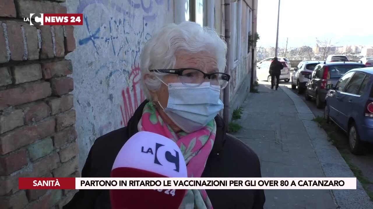 Partono in ritardo le vaccinazioni per gli over 80 a Catanzaro