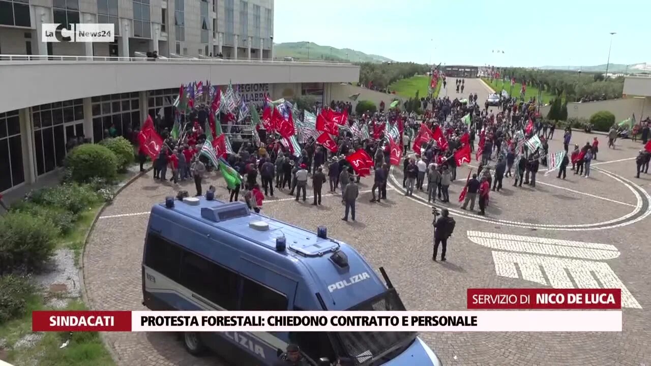 Protesta forestali: chiedono contratto e personale