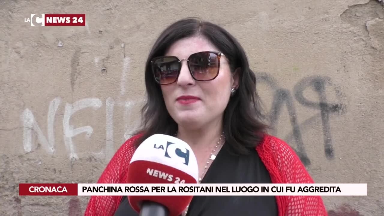 Panchina rossa per la Rositani nel luogo in cui fu aggredita