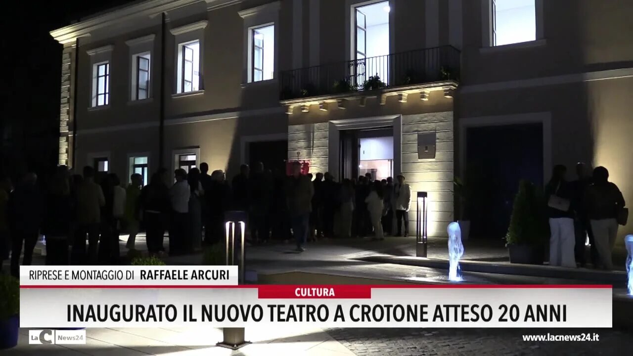 Inaugurato il nuovo teatro a Crotone atteso 20 anni